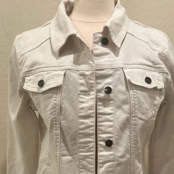 Lee Riders Classic Women's White Denim Jacket - Picture 2 of 9